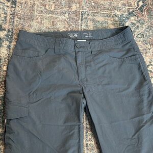 Mountain Hardwear Women's grey Capris